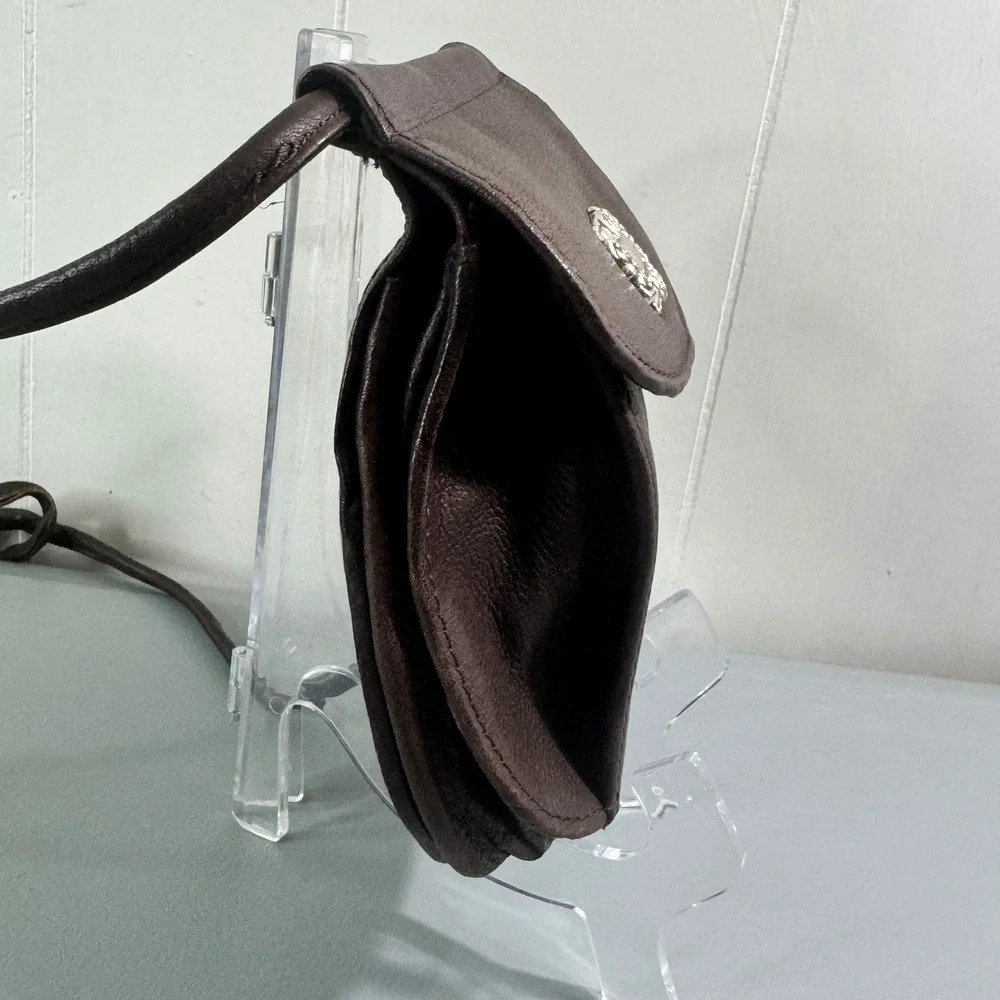 Vintage Fossil Brown Pebbled Leather Crossbody Bag Flap Filigree Detail